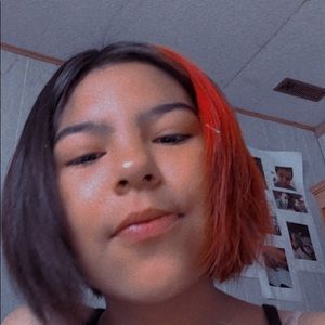 Meet your Posher, Chanel